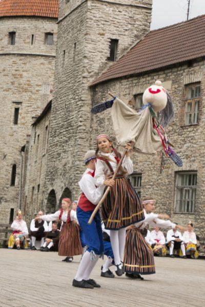 эстонские народные танцы