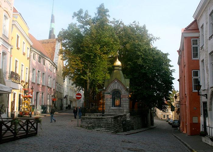 На улице Пикк (Длинная) расположено большинство значимых зданий Таллинна