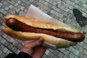 Уличная еда в Праге: вацлавская колбаска