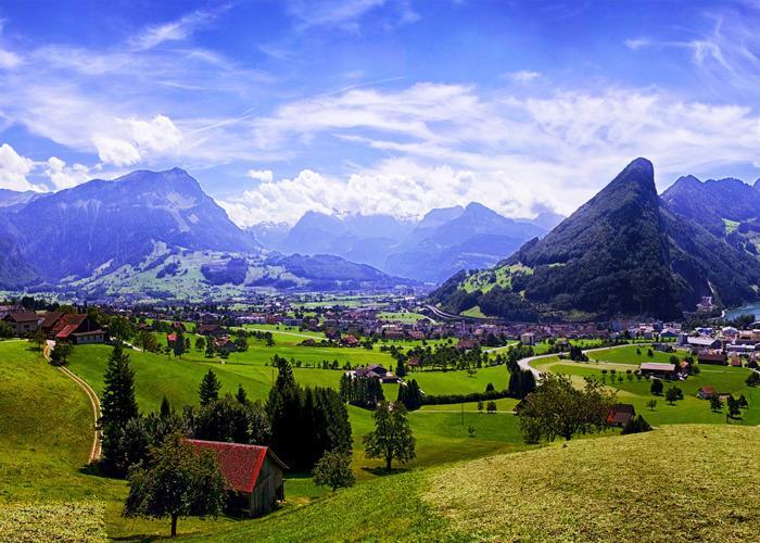 Поездка на неделю в Швейцарию без ночных переездов