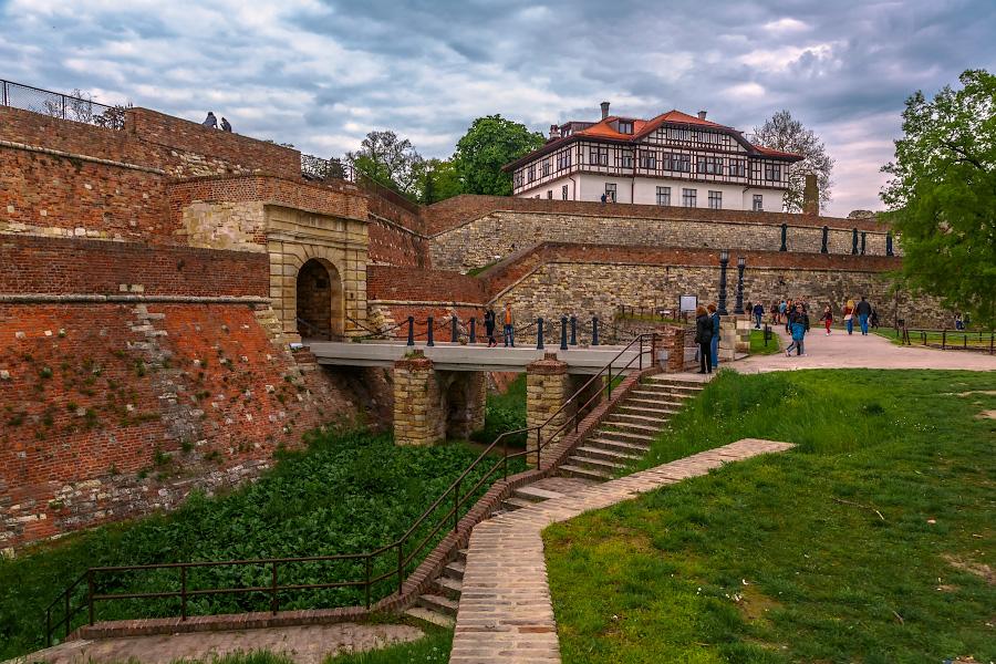 Белград крепость в парке Калемегдан
