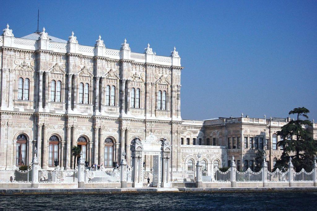 дворец Долмабахче Стамбул