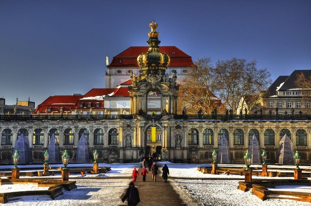 дворец Цвингер зимой