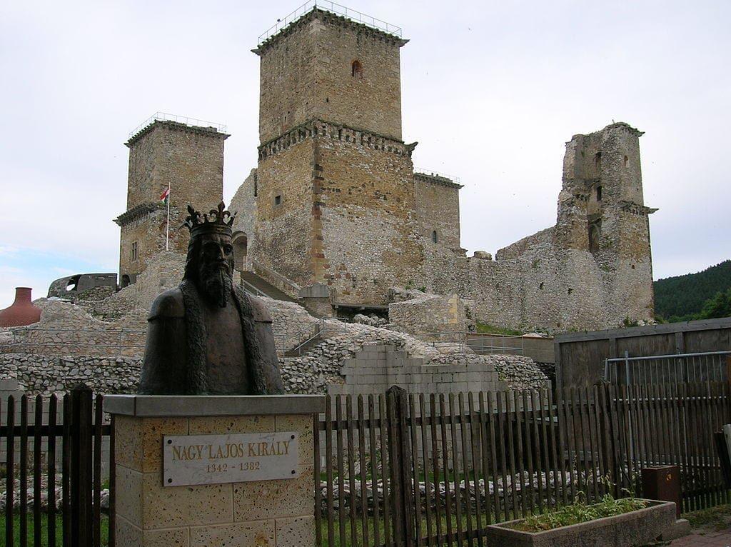 замок Диошдьёр в Мишкольце