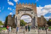 Римини триумфальная арка